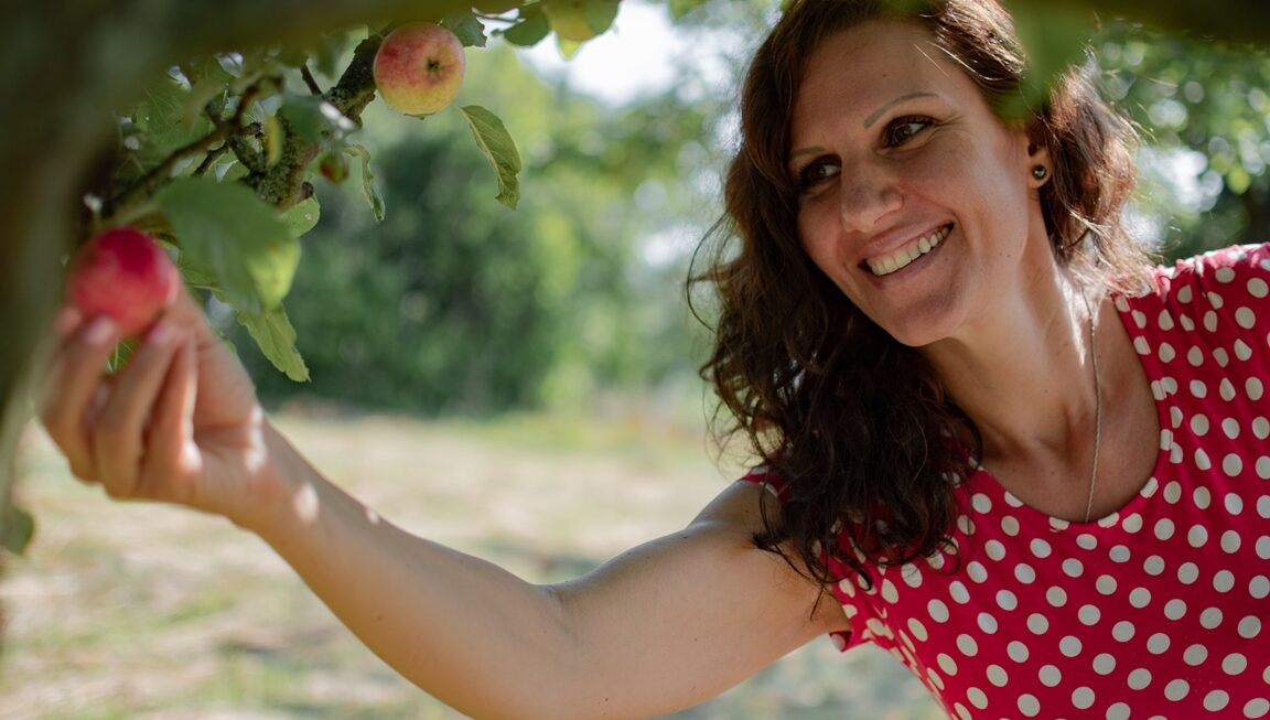 monika poledníková, masáže rakovník, rehabilitace rakovník, fytoterapie, bylinky, byliny